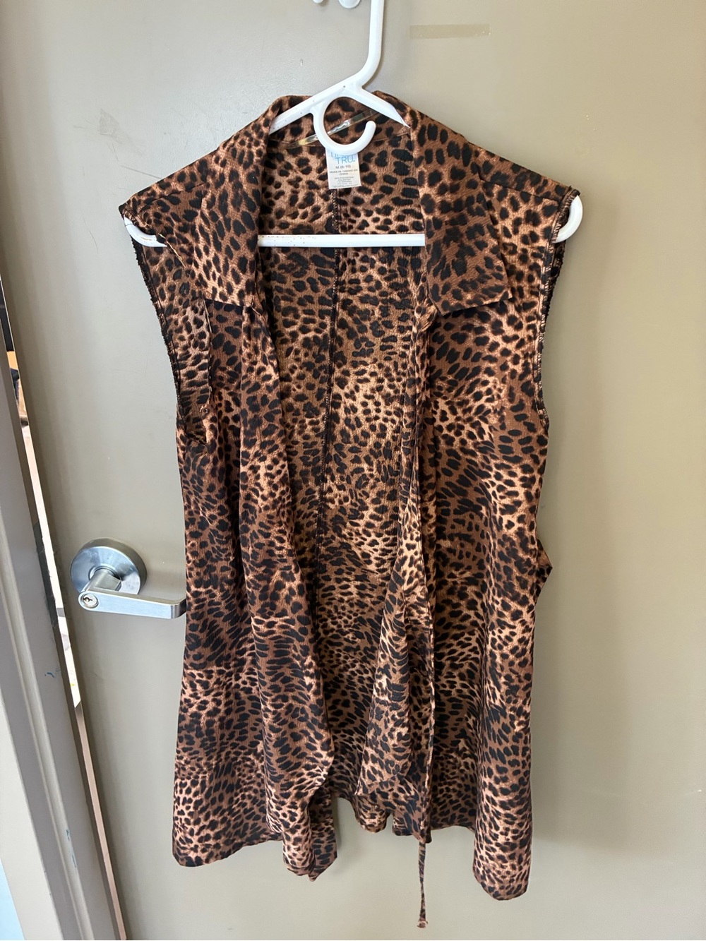 Time and Tru Leopard Print Sleeveless Vest in Brown and Black